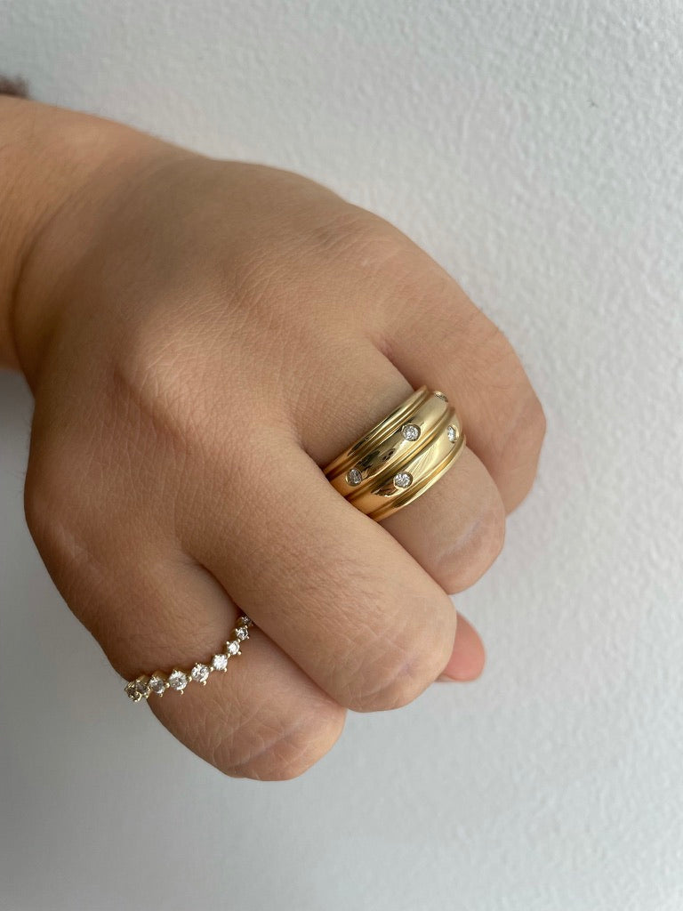 Vintage 5 Diamond Ring