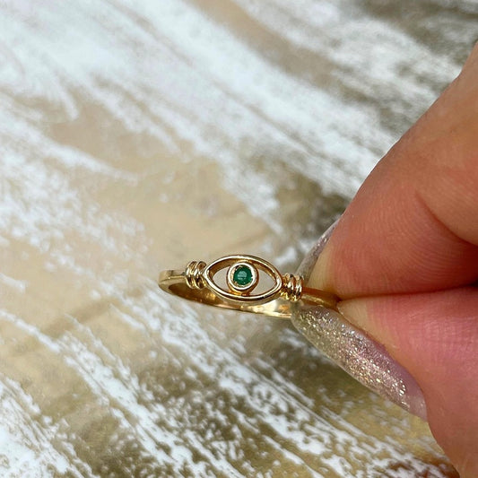 Emerald Eye Vintage Ring