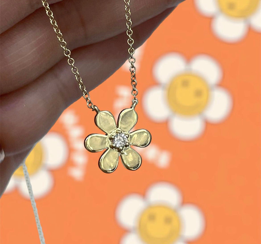 The Diamond Daisy Necklace