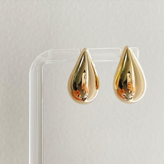 Juicy Gold Drip Studs