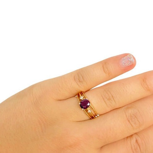 Vintage Ruby ring set with 2 Diamonds