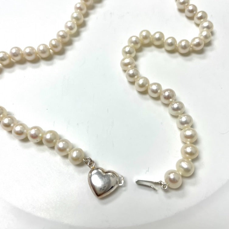 Silver Heart Pearl Strand