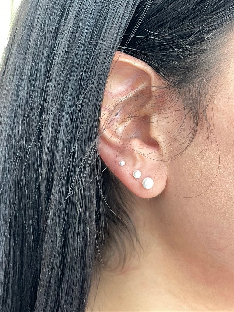 4.5 mm shop pearl earrings