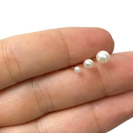 14k White Gold 4-4.5 mm AAA Round White Freshwater Cultured Pearl Stud  Earrings - CJ12FQ1L08P