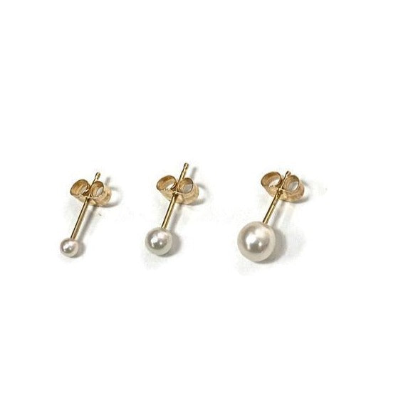 Freshwater Round Pearl Earrings in 9ct Yellow Gold