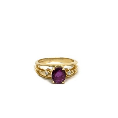 Vintage Ruby ring set with 2 Diamonds